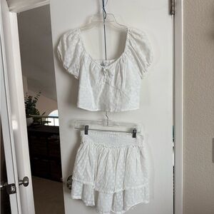 Hollister White Mini Skater Skirt with Smocked Tiered Design for Casual Wear